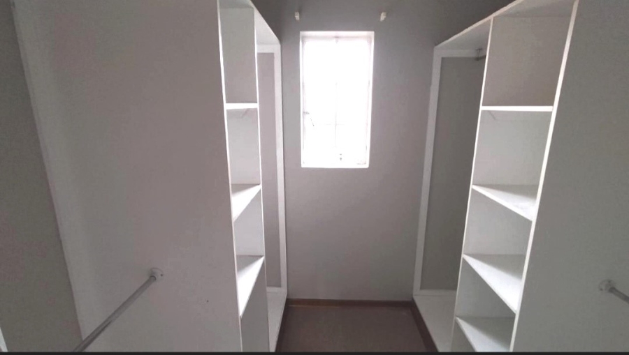 4 Bedroom Property for Sale in Flamwood North West